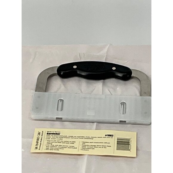 The Pampered Chef Crinkle Cutter Garnisher #1062 Stainless Steel & Plastic - Picture 1 of 5